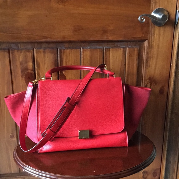 Celine Red Calfskin Suede Medium Trapeze - Picture 2 of 8